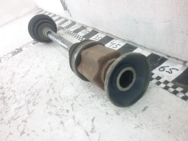 Привод передний правый для Volkswagen Passat (B8) 2014-2019 на фотографиях