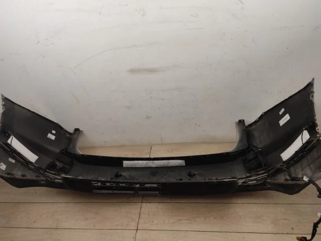 Бампер задний для Volkswagen Touareg III (CR) 2018+ на фотографиях