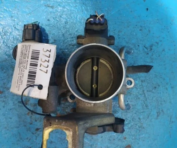 Дроссельная заслонка для Toyota RAV4 XA20 2000-2005 на фотографиях