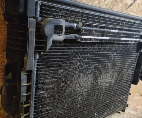 Радиатор охлаждения ДВС для BMW X3 Е83 2003-2010 на фотографиях