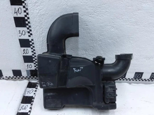 Резонатор воздуховода для Hyundai Solaris 2 (2017-2022) на фотографиях