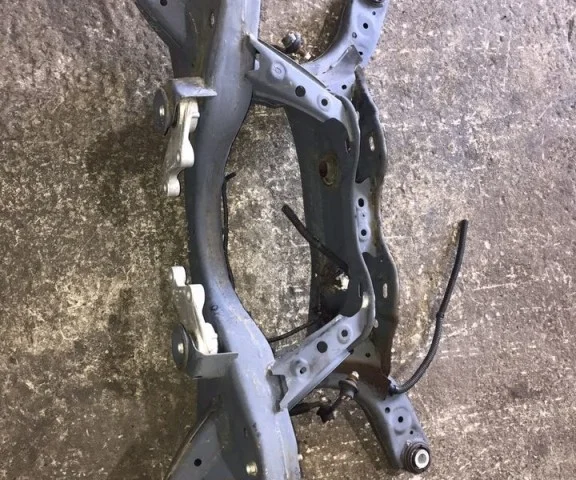 Задняя балка для Mazda CX 5 KF 2017 на фотографиях