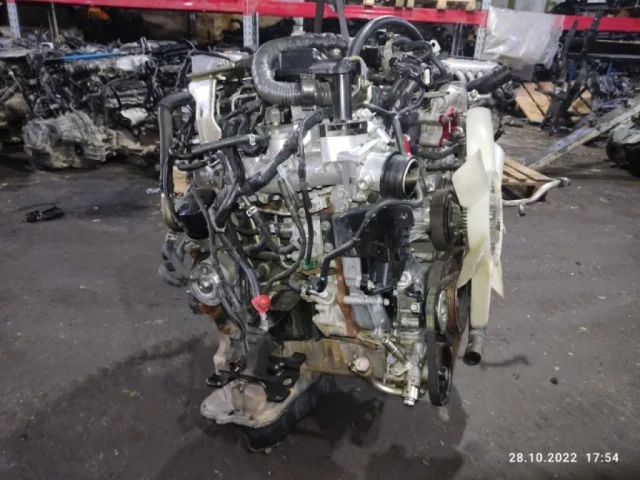 Двигатель для Nissan Navara D40 rest 2010-2015 на фотографиях