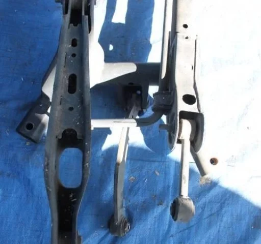 Задняя балка для Mitsubishi ASX I 2010-2012 на фотографиях