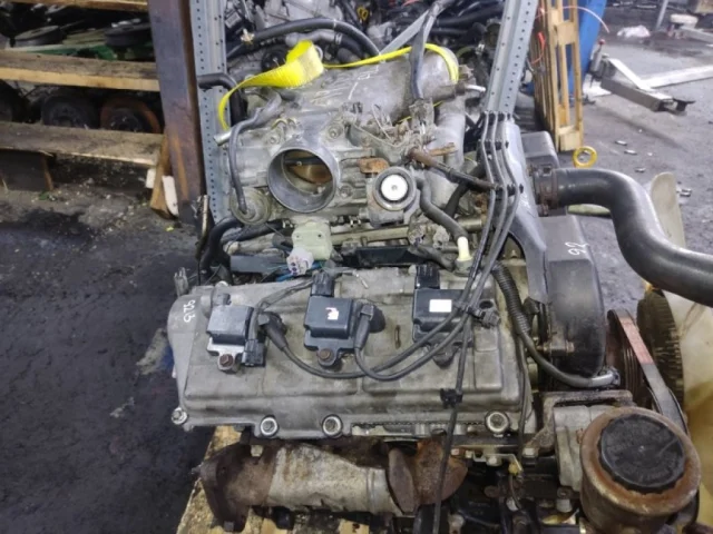 Двигатель для Toyota Land Cruiser 90 1995-1997 на фотографиях