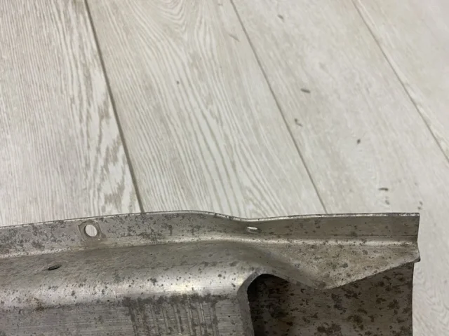 Кронштейн заднего бампера левый для BMW 5er Ф10 2010-2013 на фотографиях