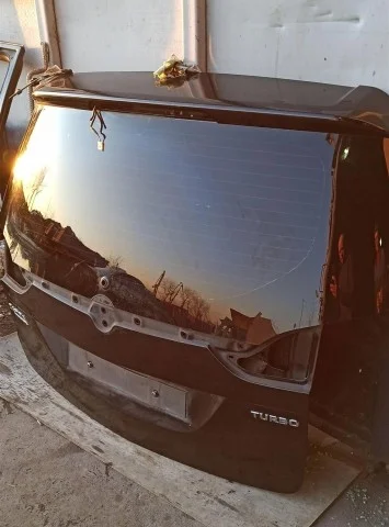 Дверь багажника для Opel Zafira B 2005-2015 на фотографиях