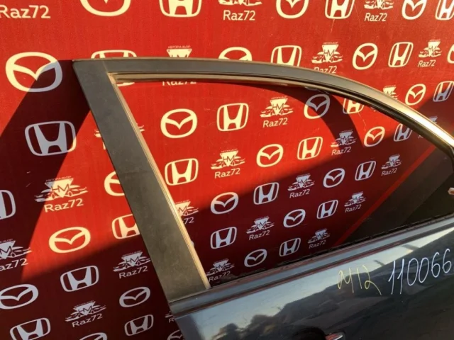 Дверь передняя правая для Mazda 3 BK Хэтчбек 2003-2009 на фотографиях