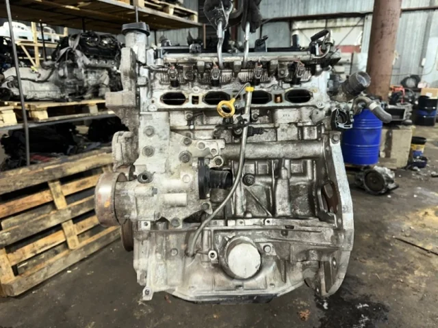 Двигатель для Nissan Qashqai+2 J10 2008-2010 на фотографиях
