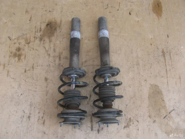 Амортизатор передний левый для BMW 5er Е60 2003-2010 на фотографиях