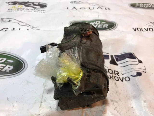 Компрессор кондиционера для Jaguar XF X250 2008-2016 на фотографиях