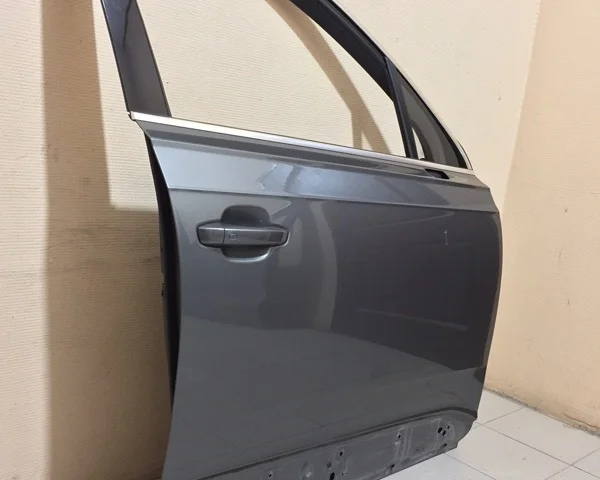 Дверь передняя правая для Audi Q7 4M 2015+ на фотографиях