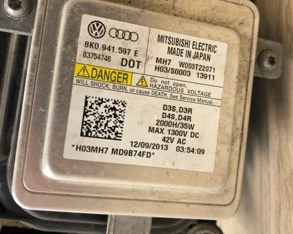 Фара ксенон левая для Volkswagen Touareg II (7P5) Rest 2014-2018 на фотографиях