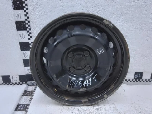 Диск колесный стальной для Kia Rio 3 на фотографиях