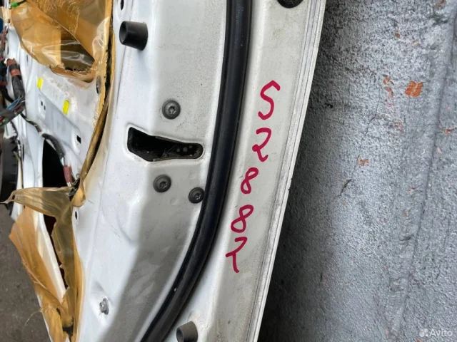 Дверь передняя правая для Toyota Corolla E120/E130 Седан 2000-2007 на фотографиях