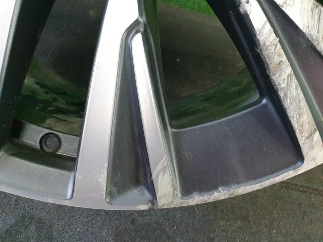 Диск колесный литой для Volvo XC90 II L rest 2019+ на фотографиях