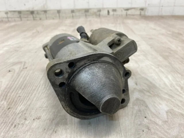 Стартер для Mitsubishi Pajero Sport K90 1997-2009 на фотографиях