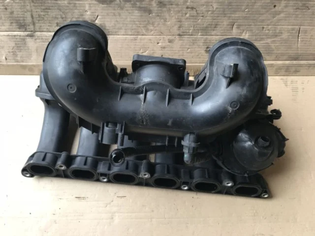 Впускной коллектор для BMW X3 Е83 2003-2010 на фотографиях