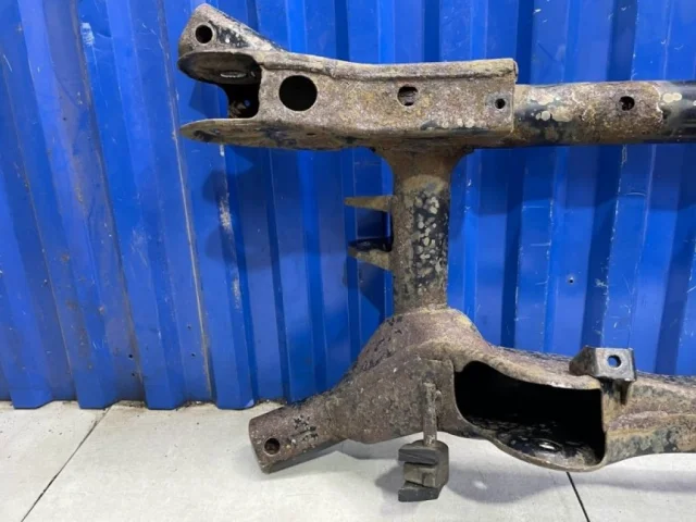 Задняя балка для Mitsubishi ASX I 2010-2012 на фотографиях