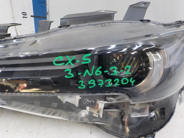 Фара ксенон левая для Mazda CX 5 KF 2017 на фотографиях