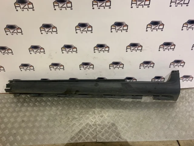 Накладка порога левая для Volvo C30 MK 2006-2013 на фотографиях