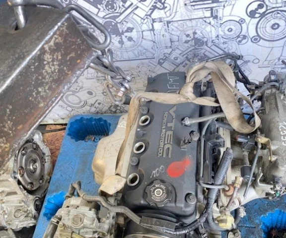 Двигатель для Honda Odyssey RA7-RA9 1999-2003 на фотографиях