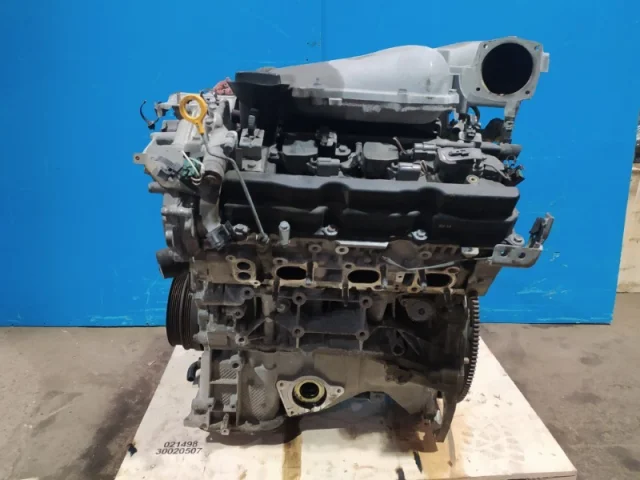 Двигатель без навесного для Infiniti M Y50 2005-2010 на фотографиях