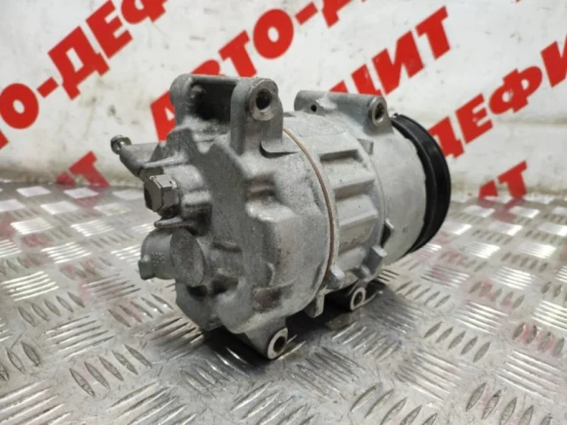 Компрессор кондиционера для Toyota RAV4 XA40 2013-2015 на фотографиях