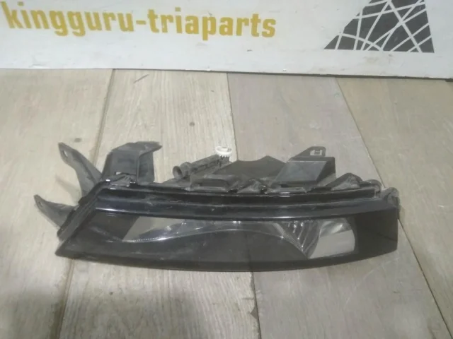 Противотуманка (ПТФ) передняя правая для Skoda Rapid I rest NH3 2017-2020 на фотографиях