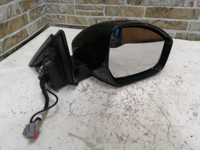 Стекла и зеркала для Land Rover Range Rover L405 2012-2017 на фотографиях