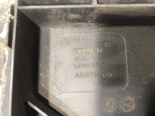 Диффузор вентилятора для BMW X3 F25 2010-2017 на фотографиях