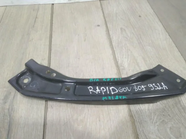 Верхняя планка телевизора для Skoda Rapid II 2020+ на фотографиях