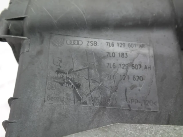 Корпус воздушного фильтра для Audi Q7 4L 2005-2015 на фотографиях