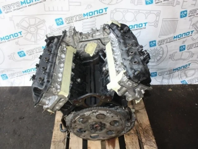 Двигатель для Toyota Land Cruiser 200 2007-2015 на фотографиях