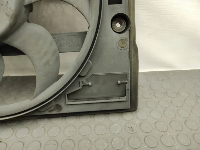 Вентилятор радиатора охлаждения ДВС для BMW 3er Е46 1998-2007 на фотографиях