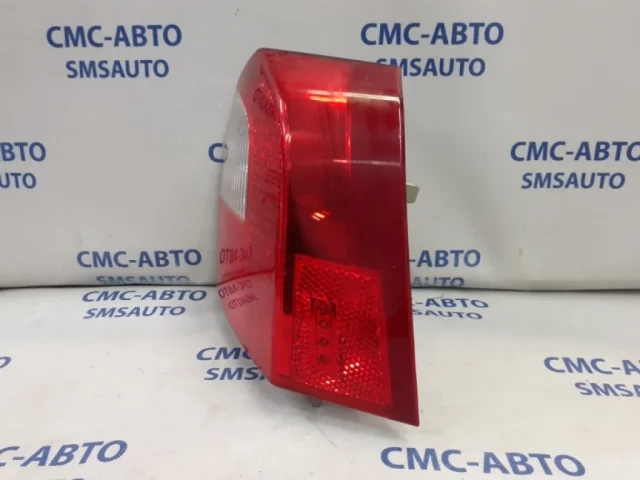 Фонарь внешний правый для Volvo XC70 BZ 2007-2016 на фотографиях