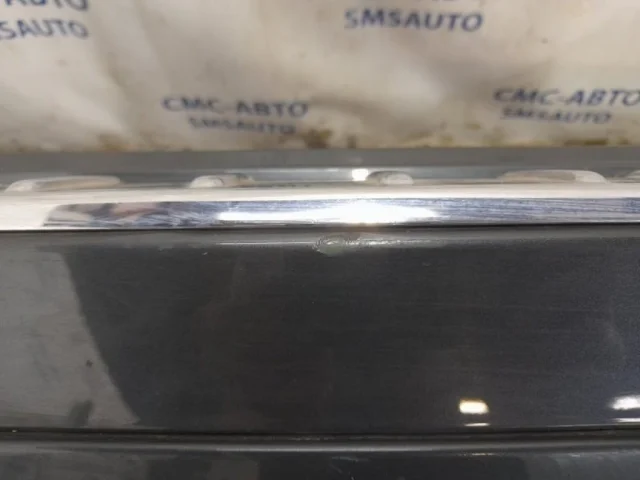 Накладка заднего бампера для Volkswagen Touareg II (7P5) 2010-2014 на фотографиях