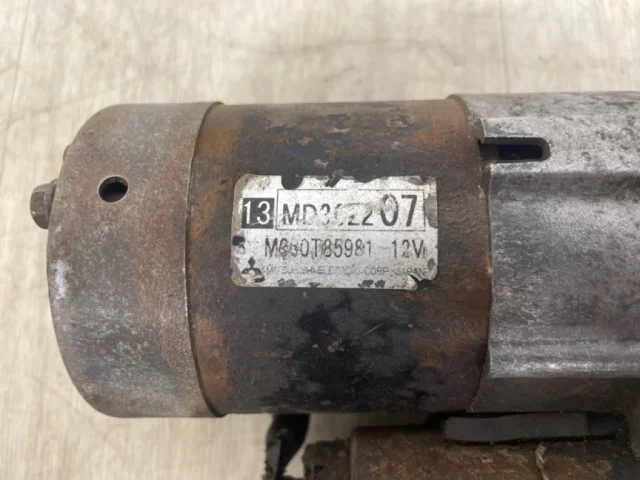 Стартер для Mitsubishi Pajero Sport K90 1997-2009 на фотографиях