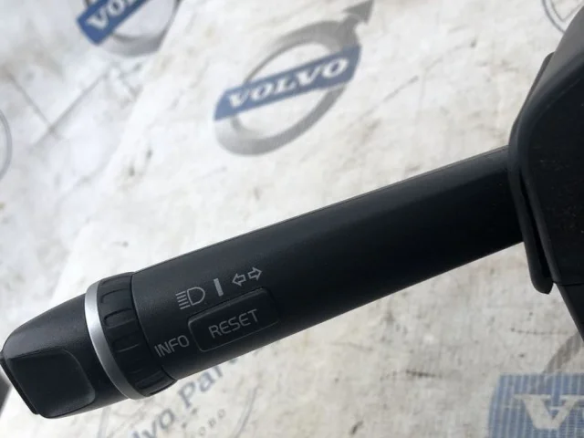 Подрулевой переключатель для Volvo XC90 I C 2002-2014 на фотографиях