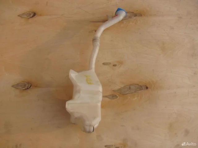 Бачок стеклоомывателя передний для Honda Civic FA 2005-2010 седан на фотографиях