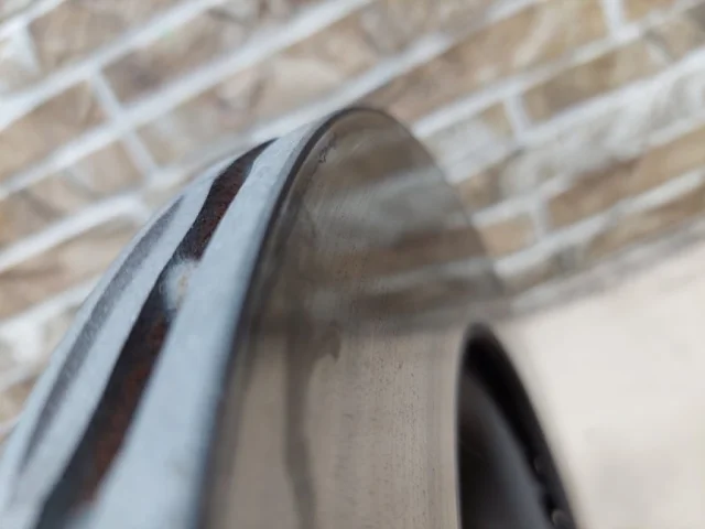 Диски тормозные задние (комплект) для Mercedes-Benz E class W213 2016-2023 на фотографиях