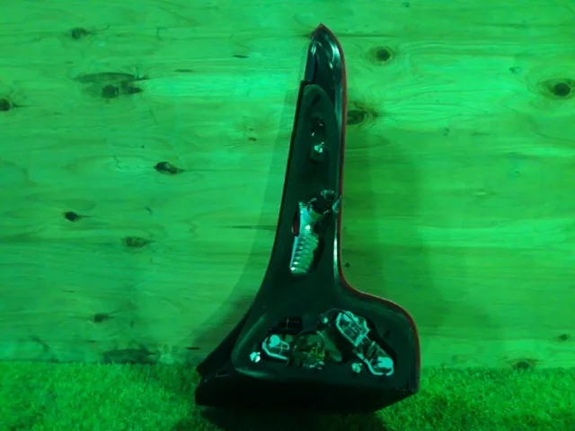 Фонарь левый для Volvo C30 MK 2006-2013 на фотографиях