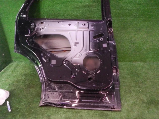 Дверь задняя левая для Ford Explorer U502 rest 2014-2019 на фотографиях