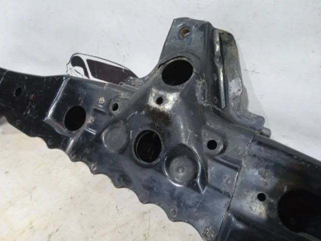 Подрамник двигателя для Toyota Corolla E140/E150 Седан 2006-2013 на фотографиях