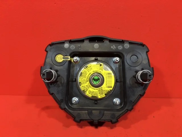 Подушка безопасности водителя для Opel Astra J Седан 2011-2017 на фотографиях