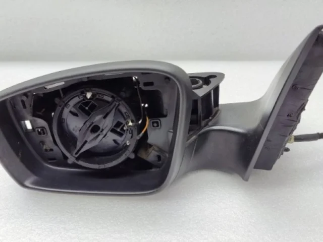 Зеркало заднего вида (в салоне) для Skoda Rapid I NH3 2012-2017 на фотографиях