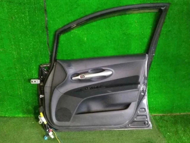 Дверь передняя правая для Toyota Corolla E140/E150 Седан 2006-2013 на фотографиях