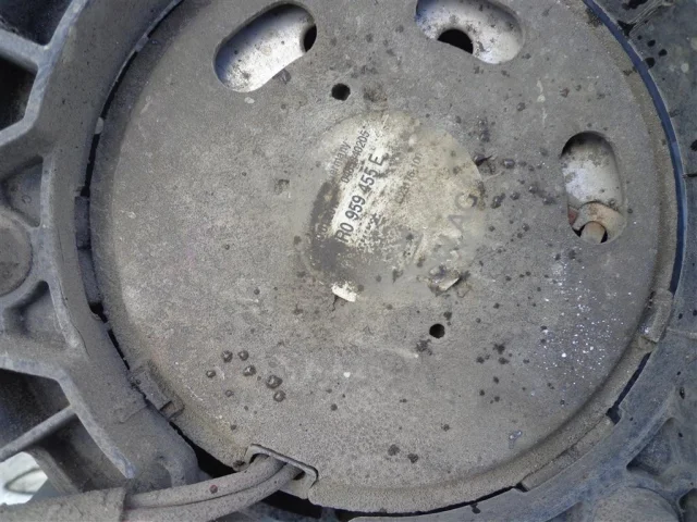 Вентилятор радиатора охлаждения ДВС для Skoda Rapid I NH3 2012-2017 на фотографиях