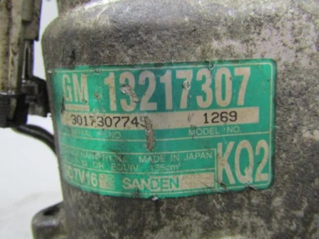 Компрессор кондиционера для Opel Vectra C 2002-2008 на фотографиях