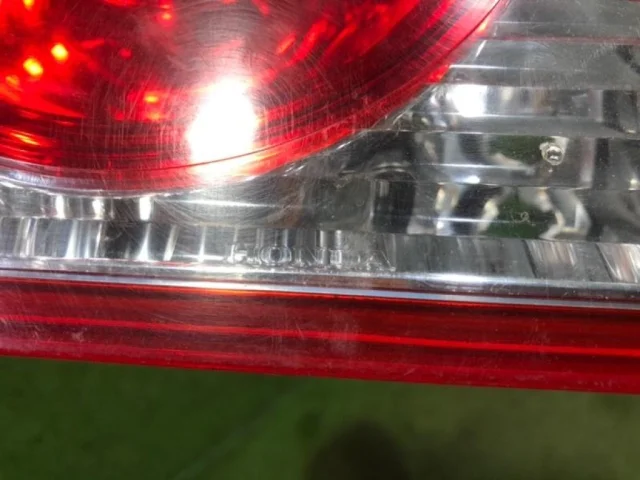 Фонарь внутренний левый для Honda Civic FD 2005-2012 седан на фотографиях